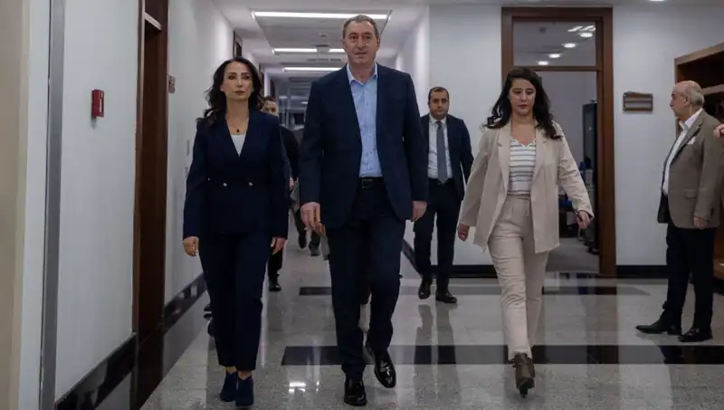 DEM Parti Heyeti Siyasi Partilerle Buluşuyor: Bugün Gerçekleşecek İki Önemli Toplantı