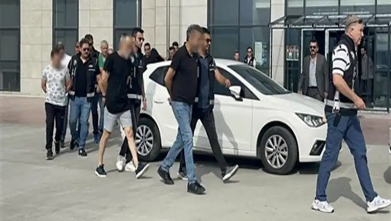 36 Bin Kişiyi 'Hayal' ile Dolandıran Turizm Firması İddiası
