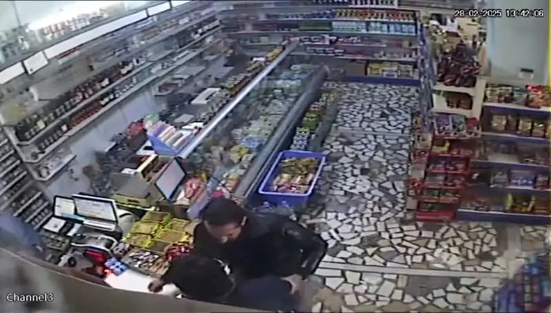 Cezaevi Firarisi Markette Gerilim Yarattı: Bıçak ve Mermerle Dehşet Saçtı