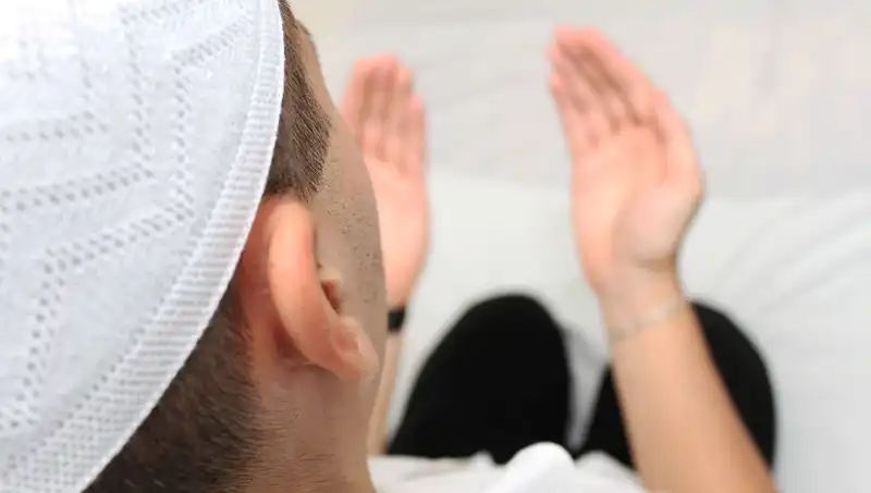 Seferi Namazı Detayları: Kaç Rekat Kılınır ve Nasıl Yapılır?