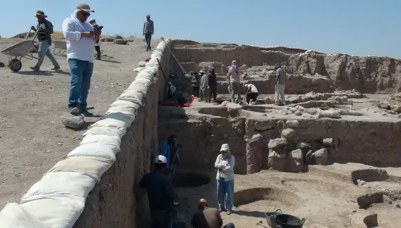 Kilis'te Oylum Höyük Kazıları Sıcak Havaya Rağmen Devam Ediyor!