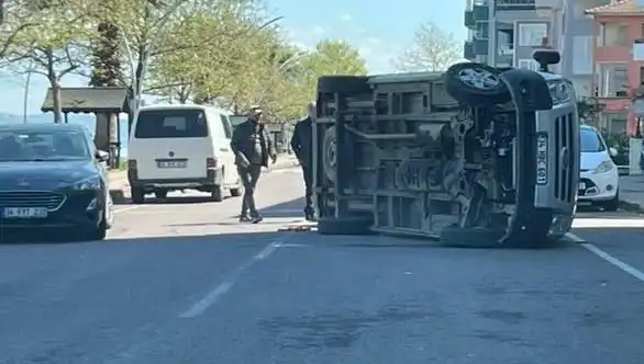 Otomobile Çarpan Araç Yan Yattı: Kaza Anının Detayları