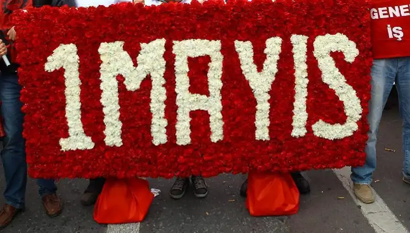1 Mayıs Emek ve Dayanışma Günü: Resmi Tatil mi, Okullar Açık mı?