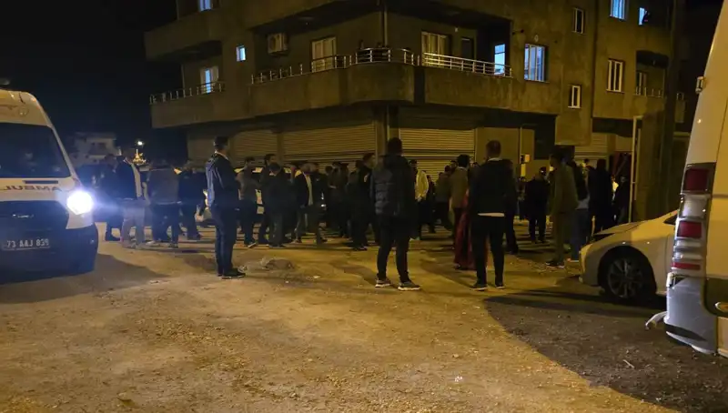Şırnak’ta Taşlı Sopalı Kavga: 4 Kişi Yaralandı, Olayın Nedeni Ne?
