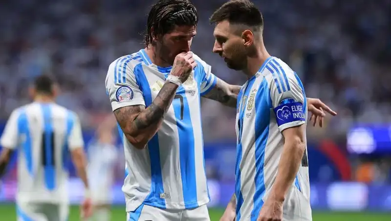 Messi'nin Yanına Giden Rodrigo de Paul'un Sıra Dışı Buluşması
