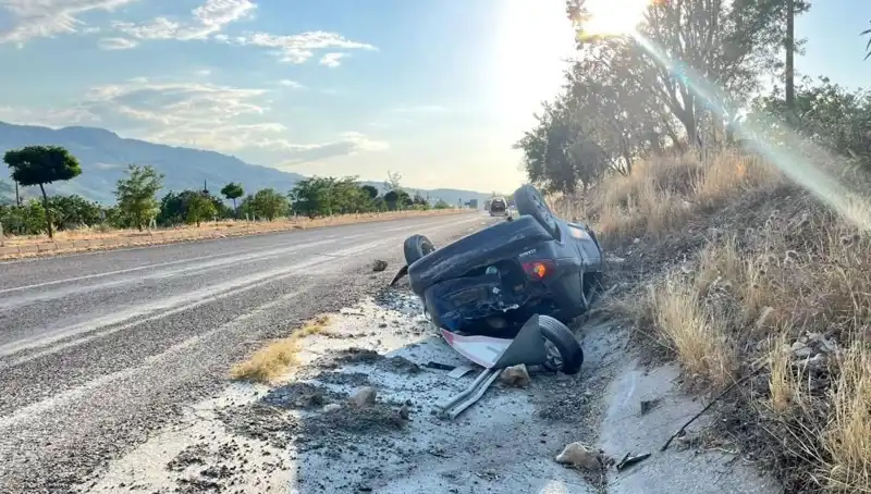 Adıyaman'da Sarsıcı Kaza: Otomobil Takla Attı, Yaralılar Var!