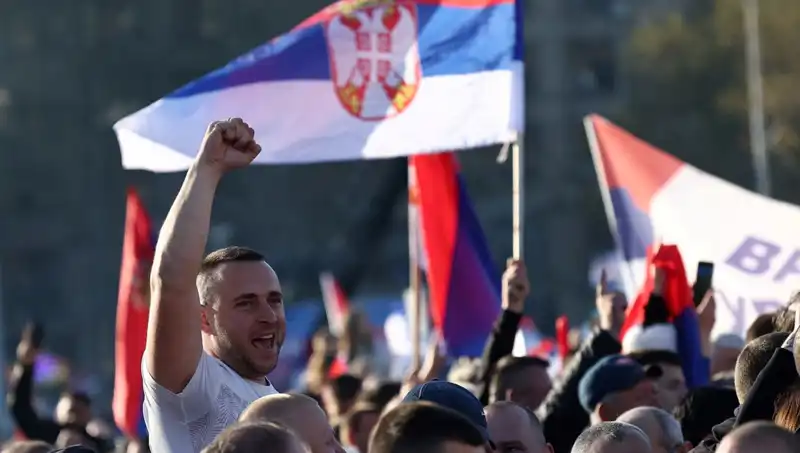 Sırbistan'ı Vermeyiz Mitingi: Vucic'e 55 Bin Kişilik Destek Gösterisi
