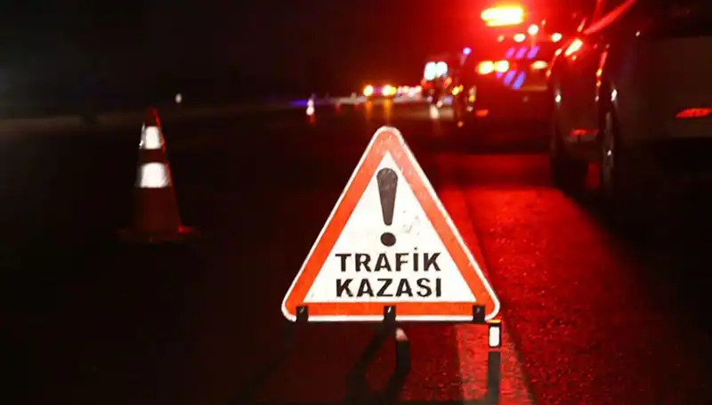 Şanlıurfa'da Zincirleme Kaza: 7 Kişi Yaralandı, Yolu Kapatmak Zorunda Kaldılar