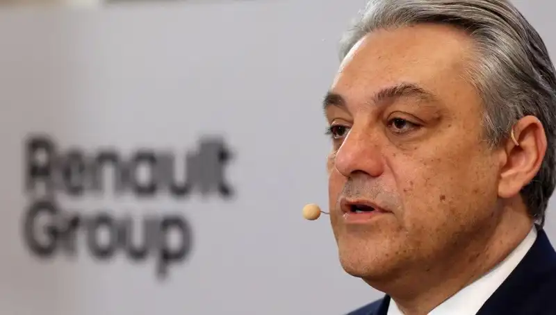 Renault Yönetiminde Şok İstifa: Gelecek Planları Yeniden Değerlendirilecek mi?
