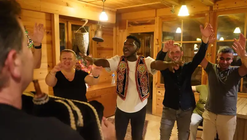 Gana’dan Rizeli’ye Uzanan Başarı Hikayesi: Tıp Fakültesi Mezunu Oldu