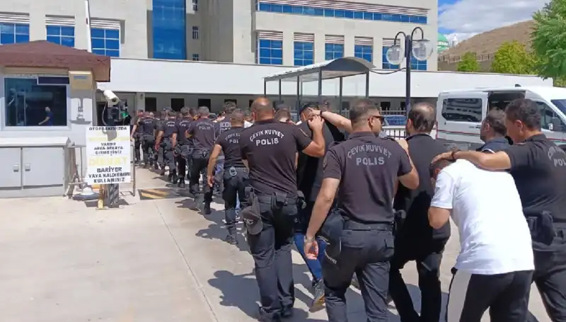 Ankara’da Tehditlerle Haraç Keserek Suç İşleyen Çeteye Büyük Operasyon