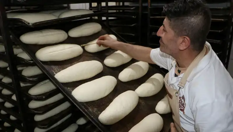 45 Derecelik Sıcaklıkta Fırınlar: Zorlu Çalışma Koşulları ve Üretim Süreci