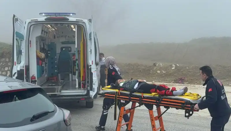 Düzce'de Yoğun Sis Kazaya Neden Oldu: 6 Yaralı