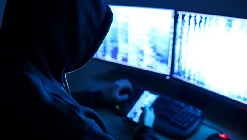 Kişisel Verilerle Yasa Dışı Oyun: 5 Şüpheli Yakalandı!