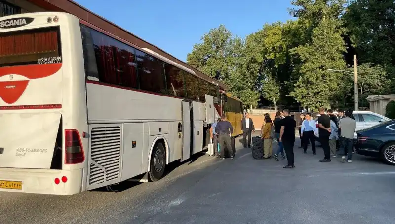Şiraz'da Otobüs Devrildi: 21 Kişinin Hayatını Kaybetmesi Üzüntü Verdi