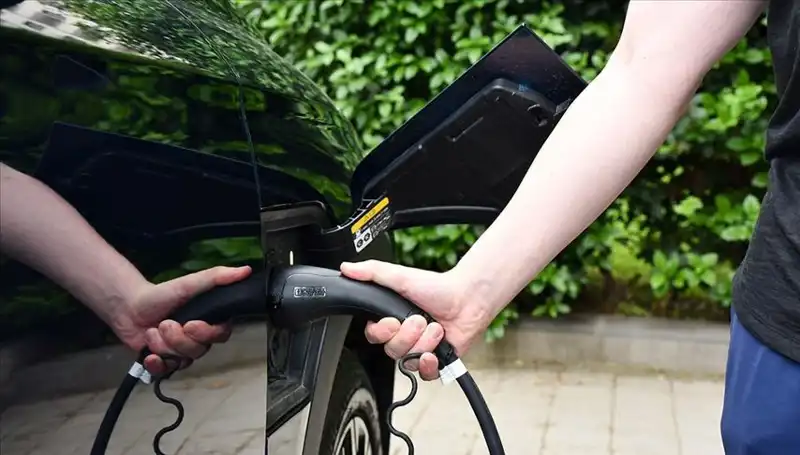 ABD'nin Gümrük Vergileri Karşısında İngiltere, Elektrikli Araç Üreticilerine Desteğini Açıkladı
