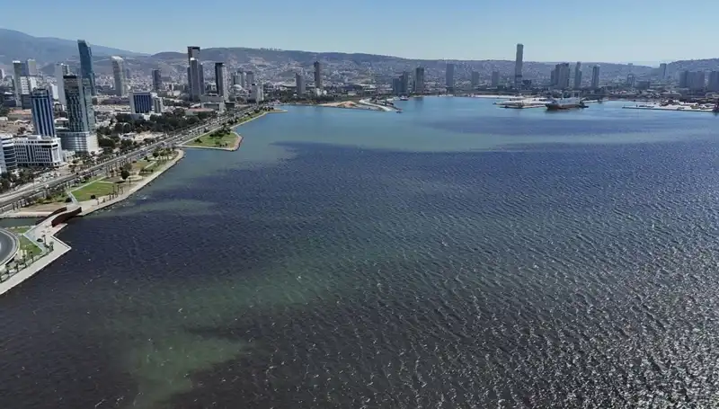 İzmir Körfezi'nde Kötü Koku Sorunu Tehlike Çanlarını Çaldırıyor!
