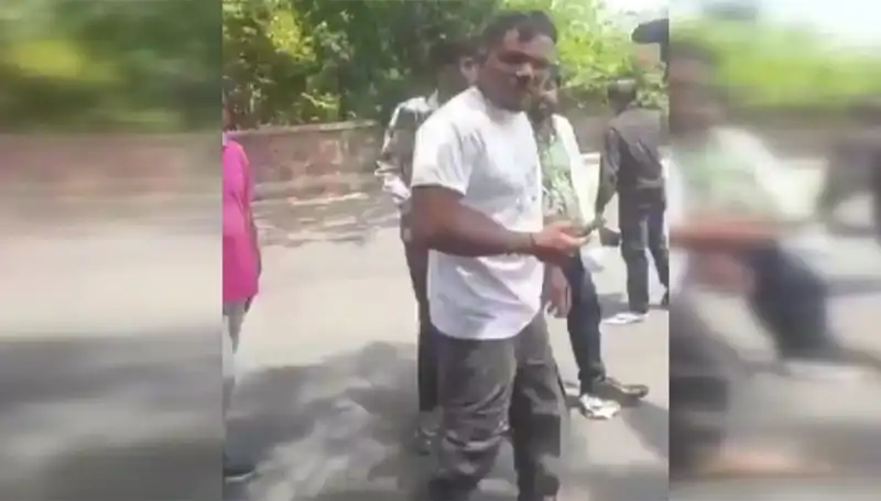 11A Yolcusunun Şaşkınlığı: Uçak Aniden Hızla Alçalınca Olaylar Gelişti!