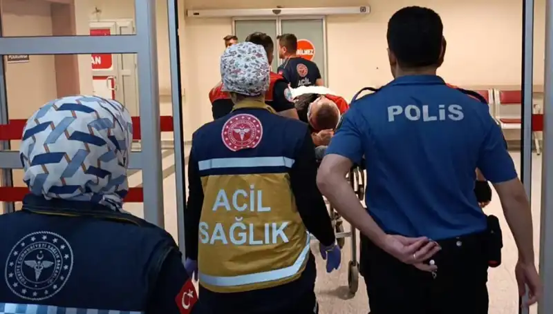 Kınık'ta Trafik Kazası: Polis Ekipleri Olay Yerinde