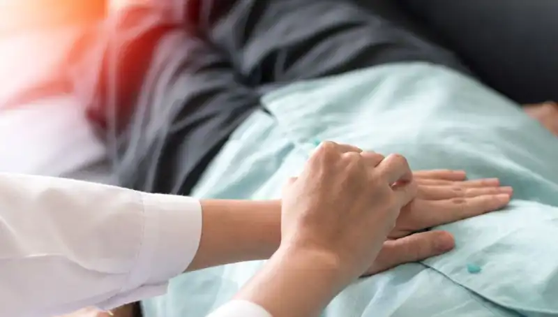 Doktora Gittiğinde Şok Gerçek: Sadece 1 Yıl Ömrü Kaldığını Öğrendi
