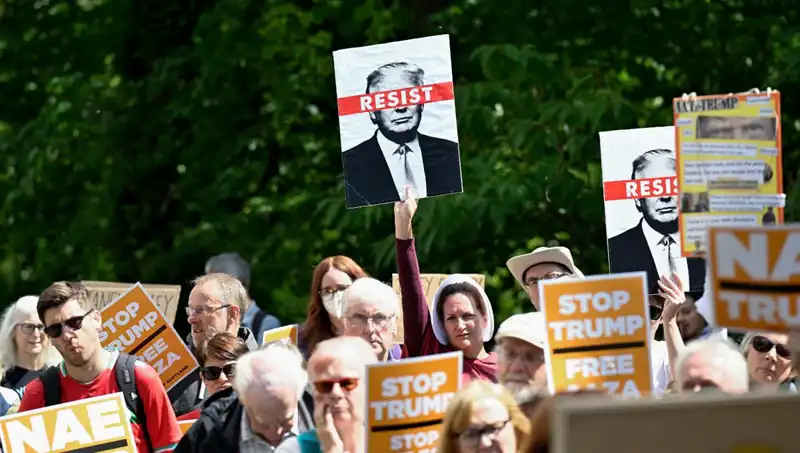 İskoçya'da Trump: Golf Oynarken Protestolarla Karşılaştı