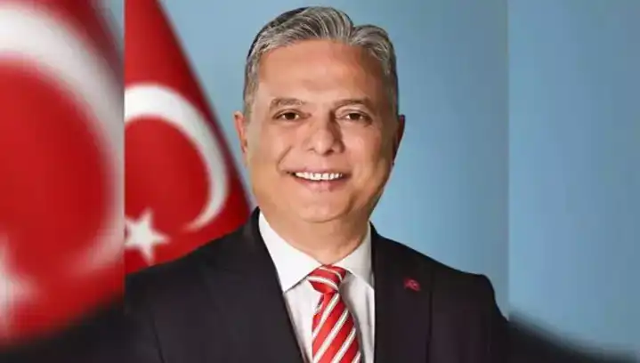 Ümit Uysal: CHP Genel Başkan Adayı Olarak Siyasi Kariyeri ve Hedefleri
