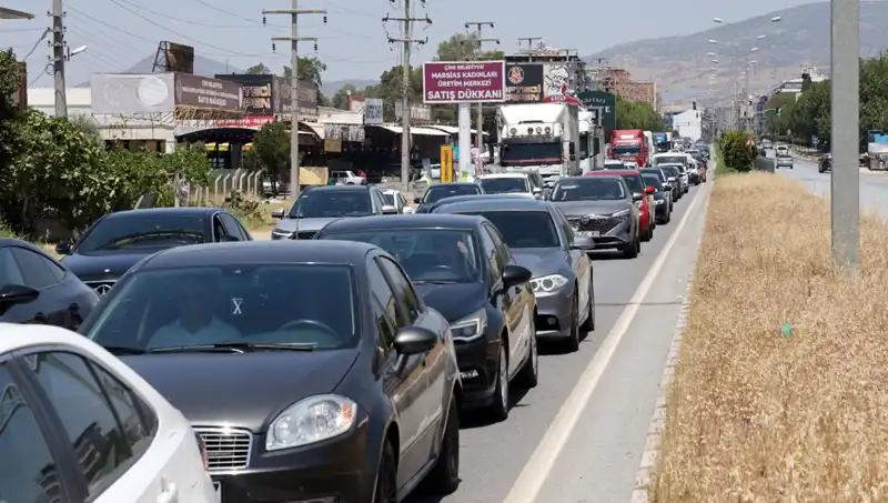 Aydın'dan Muğla'ya Uzan Türk Yolunda 60 Kilometrelik Araç Kuyruğu: İşte Sebepler!