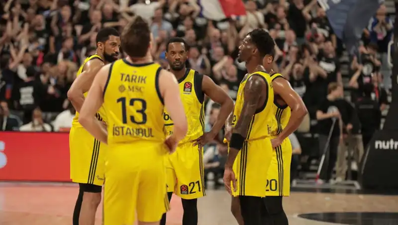 Fenerbahçe, Panathinaikos ile Final Biletini Kovalıyor!