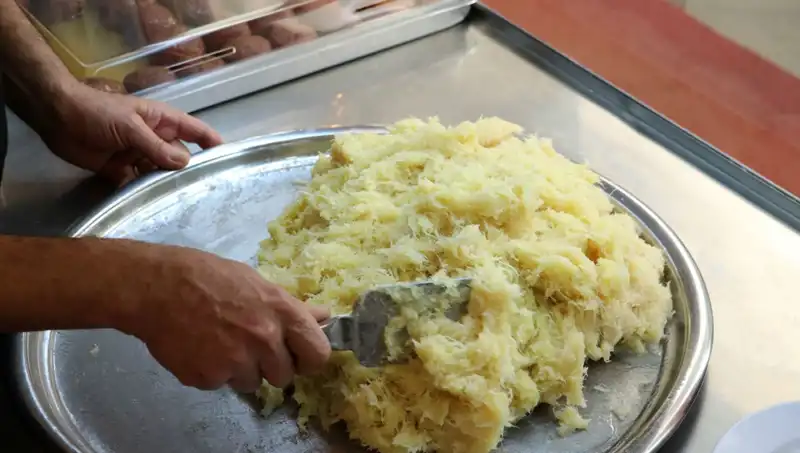 Kınık’ın Tescilli Lezzeti: 35 Yıldır Geleneksel Özellikleri Yaşatıyor