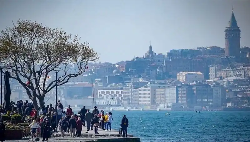 İstanbul'da Bahar Atmosferi Geri Dönüyor! Hafta Sonu Sıcaklıklar Artıyor