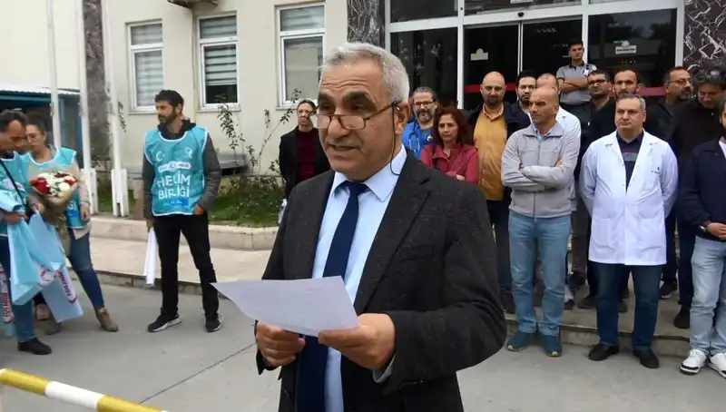 Antalya'da Doktora Saldırı: Sağlık Çalışanları Eylemde!