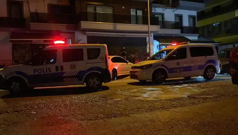 Kocaeli'de Gençler Arasında Bıçaklı Kavga: 2 Yaralı ve Kavganın Sebepleri
