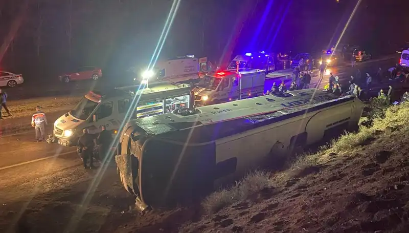 İşçi Servisi Kaza Yaptı: 23 Yaralı, Korku Dolu Anlar