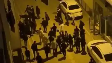 Esenyurt'ta Sopalı Kavga: Gençler Arasında Neler Oldu?