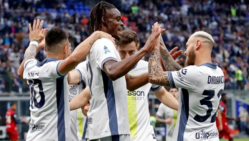 Serie A'da Zirve Çatışması: Şampiyonluk İçin Play-Off Alternatifi!
