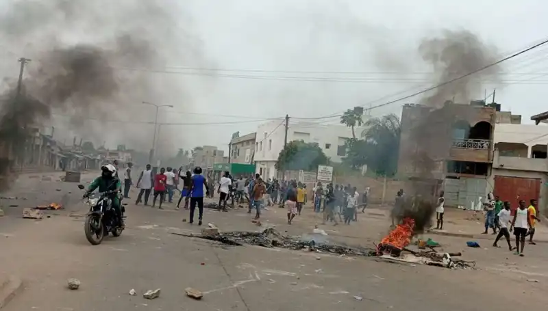 Togo'da Protestolar Sırasında Nehirlerde Bulunan Cesetler Halkı Şoke Etti