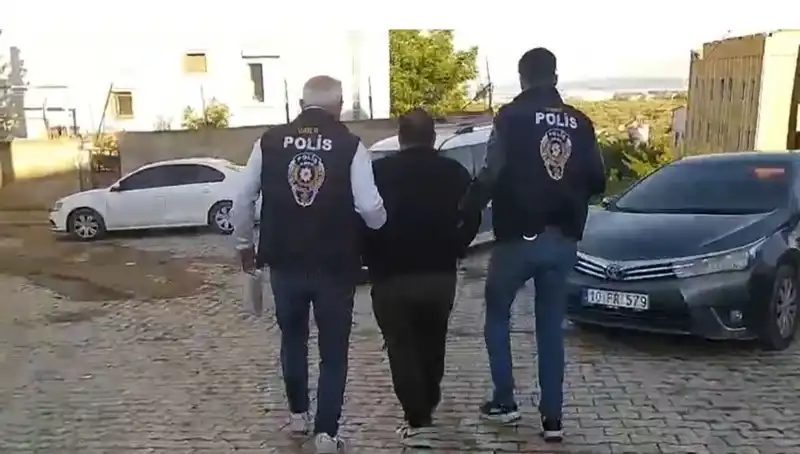 Balıkesir'de Dolandırıcık Çetesi Çökertildi: 4 Tutuklama Gerçekleşti!