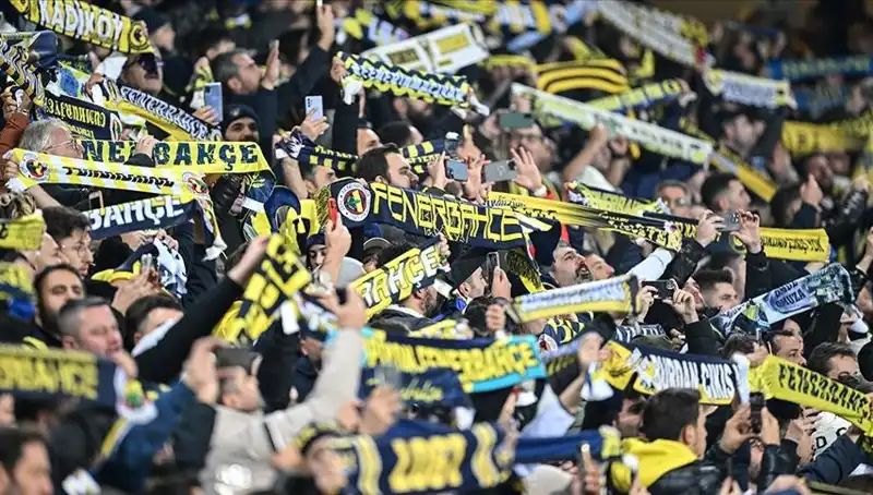 Fenerbahçe'de Kombine Fiyatları Açıklandı: Taraftarları Bekleyen Sürprizler!