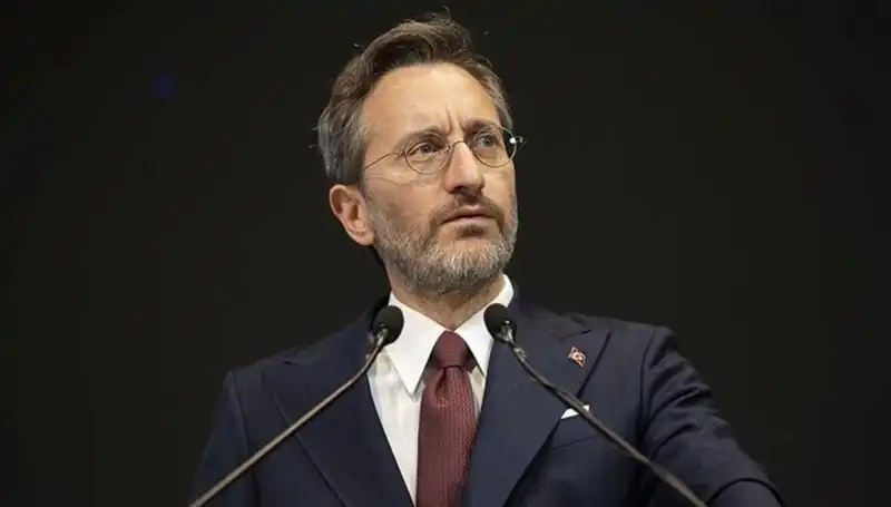 Fahrettin Altun'dan Özgür Özel'in Açıklamalarına Sert Tepki Geldi