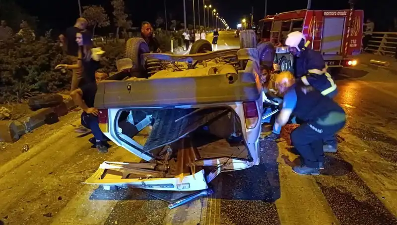 Kavşakta Meydana Gelen Feci Kaza: 2 Ağır Yaralı ve 7 Yaralı Daha!