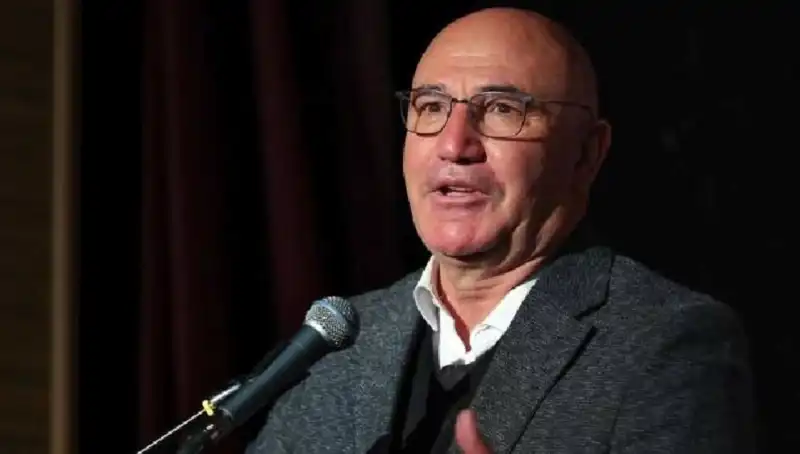 Sosyal Medyanın Gözdesi: Mahmut Tanal Kimdir ve Nerelidir?
