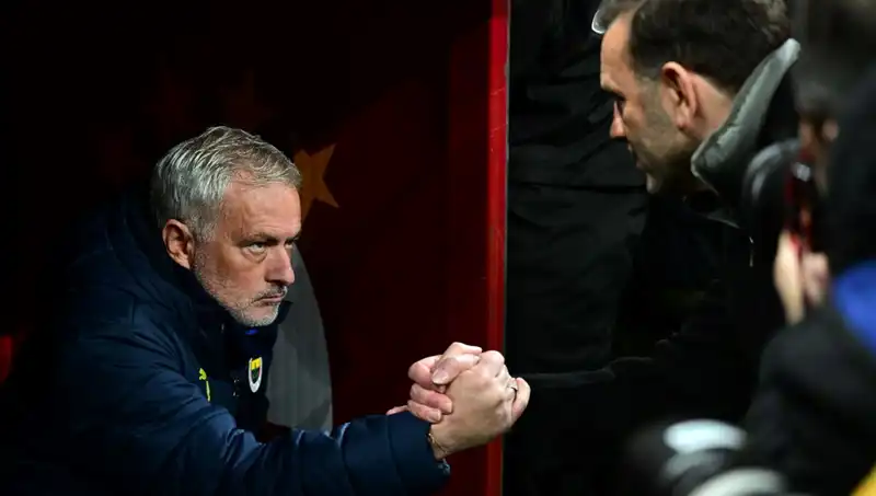 Derbi Heyecanı: Mourinho ile Buruk Üçüncü Kez Karşı Karşıya Geliyor