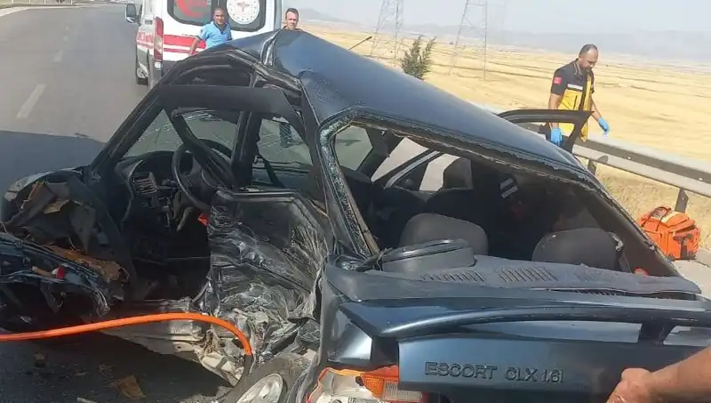 Gaziantep'te Feci Trafik Kazası: 1 Kişi Hayatını Kaybetti, 1 Kişi Yaralı