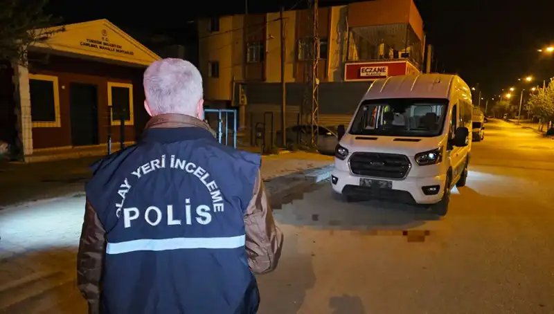 Kebapçıda Şok Olay: Arkadaşını Boynundan Bıçakladı!