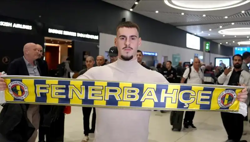 Fenerbahçe, Genç Yıldız Mimovic'in Lisansını Çıkardı: Yeni Dönemde Neler Bekleniyor?