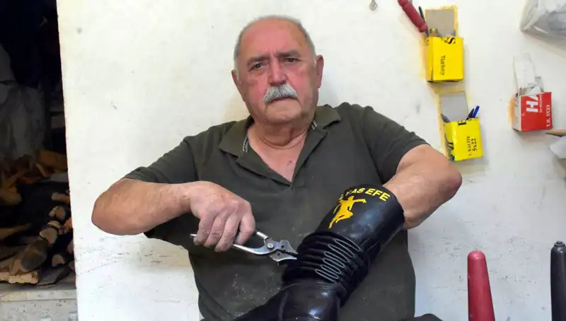 Tireli Hasan Usta: 64 Yıldır Mesleğine Aşk ile Bağlı
