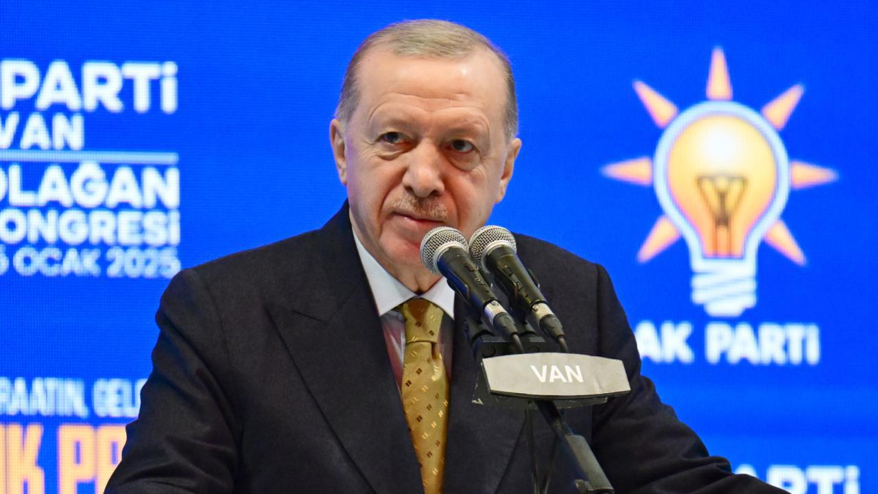 Cumhurbaşkanı Erdoğan Camide İftardan Sonra Açıklamalarda Bulundu