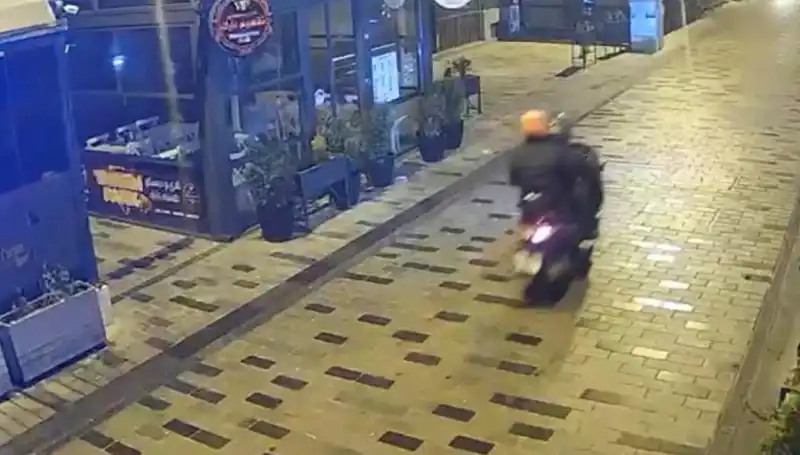 Gece Kulübüne Haraç Saldırısı: Panic Anları ve Güvenlik Endişeleri