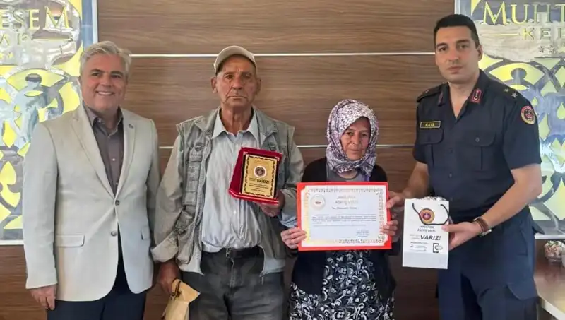 Tek Varlıklı Aileden Duygusal Bağış: Evi Jandarmaya Verdiler!