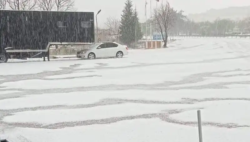 Tekirdağ'da Ceviz Büyüklüğünde Dolu Yağışı Hayatı Durdurdu!